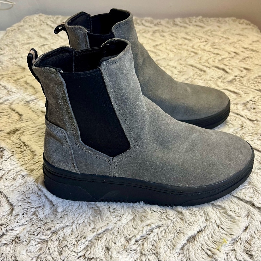 Dr. Scholls Everything Chelsea Suede Ankle Boots Women’s Size 8.5